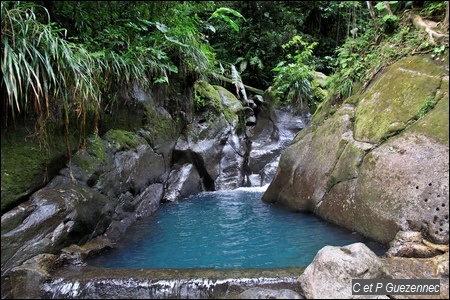 Le Bassin Bleu sans cascade visible