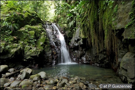 Cascade rive gauche de la rivière de Beaugendre