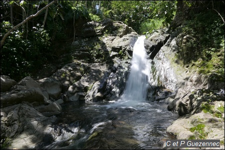 Cascade de 5m sur la rivière La Coulisse