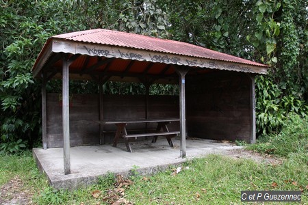 Carbet au départ de la randonnée