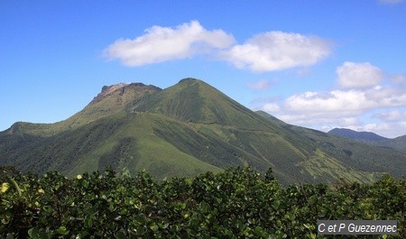 Massif de la Soufrière vu depuis le Piton l'Herminier