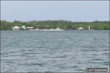 Débarcadère du port de Petit-Canal