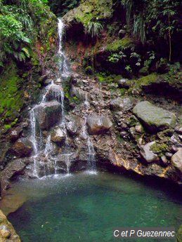 Cascade La Parabole pendant la saison sèche