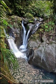 Le Bassin Bleu et sa cascade