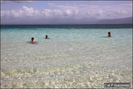 Baignade à l'îlet Caret