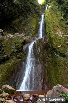 Chute du Galion, au pied de la Soufrière