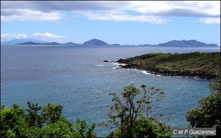 Vue sur Grande Pointe et l'archipel des Saintes